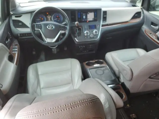 2015 TOYOTA SIENNA XLE  