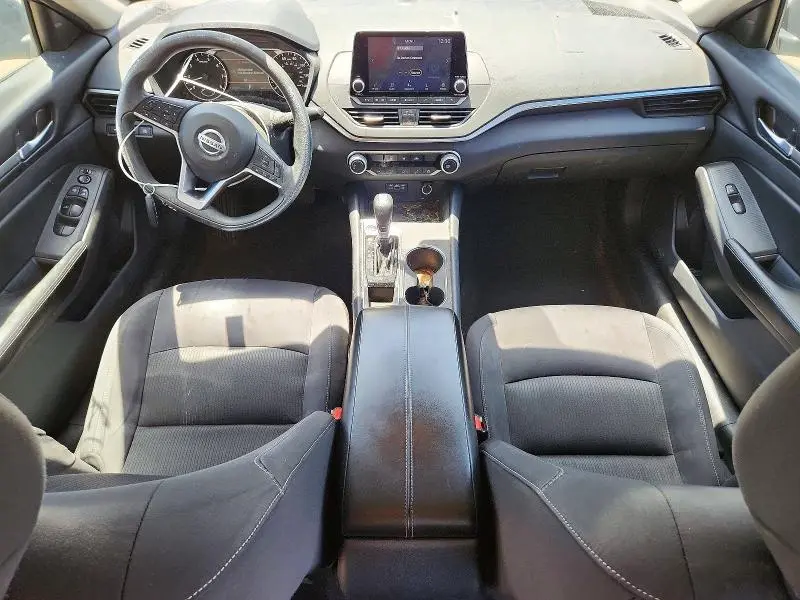 2022 NISSAN ALTIMA SV  
