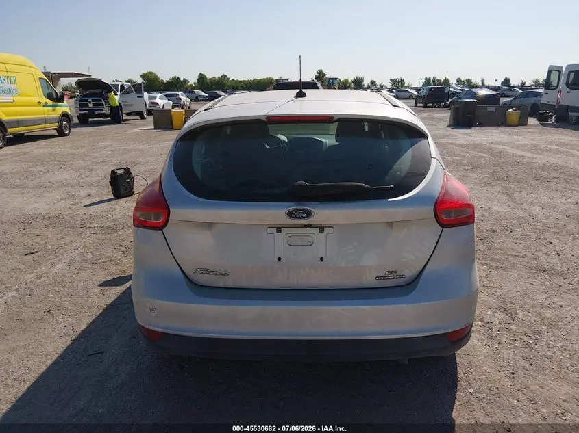 2016 FORD FOCUS SE