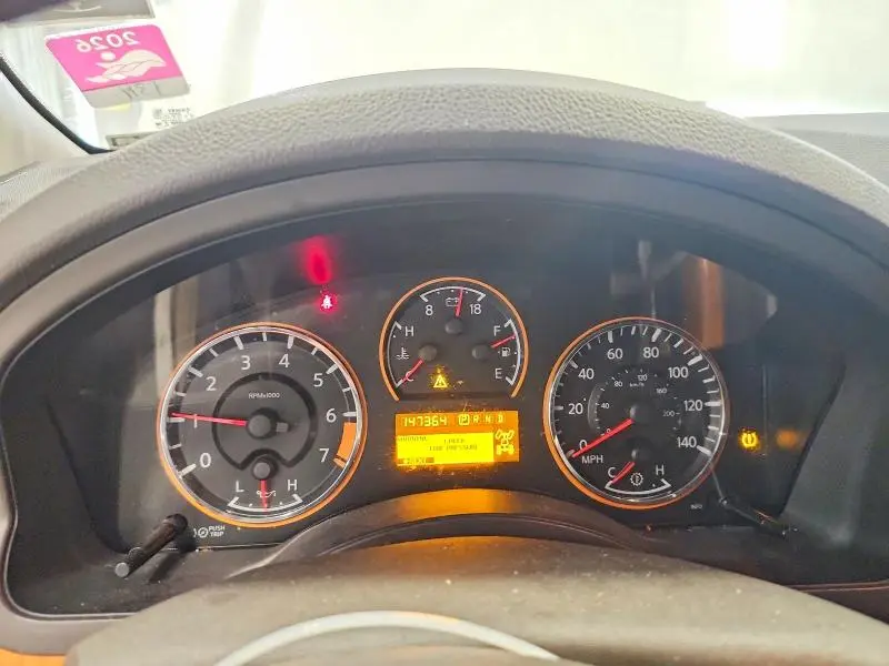 2014 NISSAN ARMADA SV  