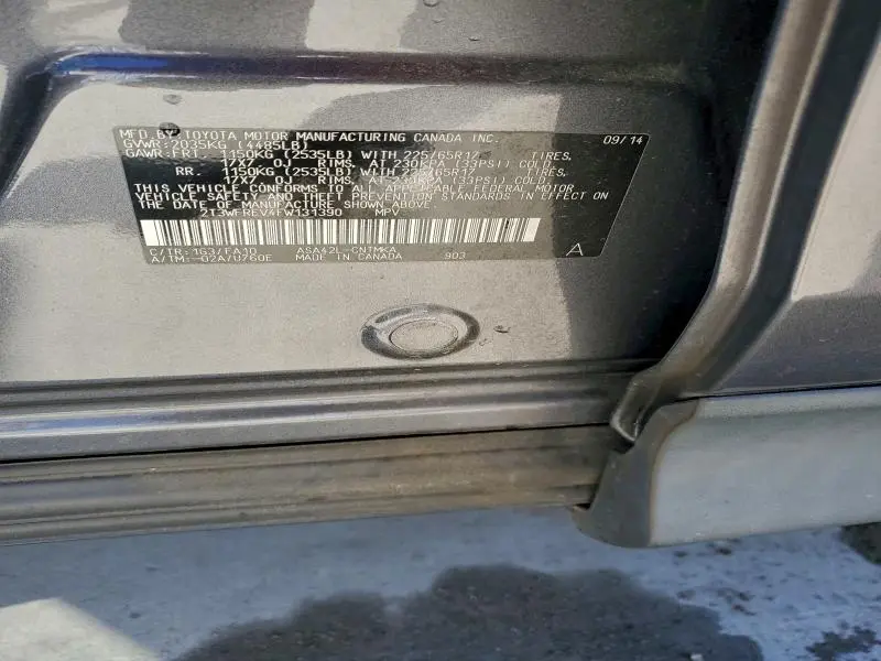 2015 TOYOTA RAV4 XLE  