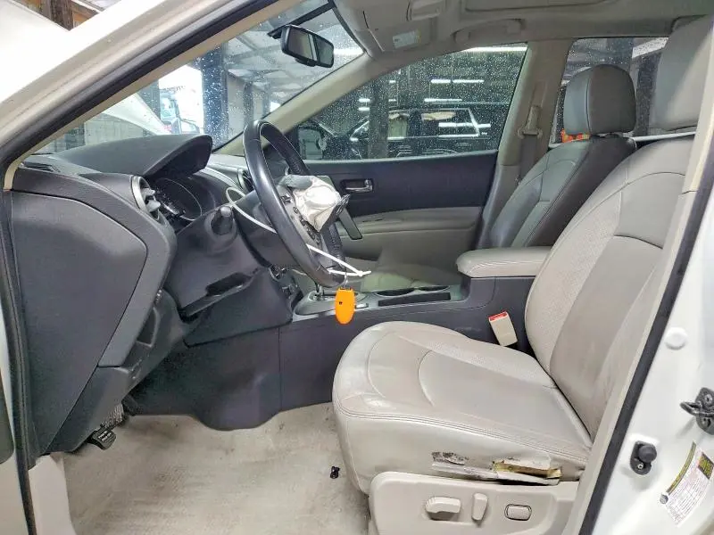 2011 NISSAN ROGUE S  