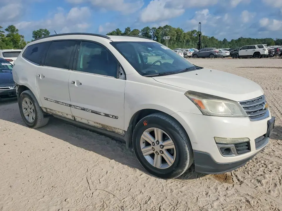 2014 CHEVROLET TRAVERSE LT  