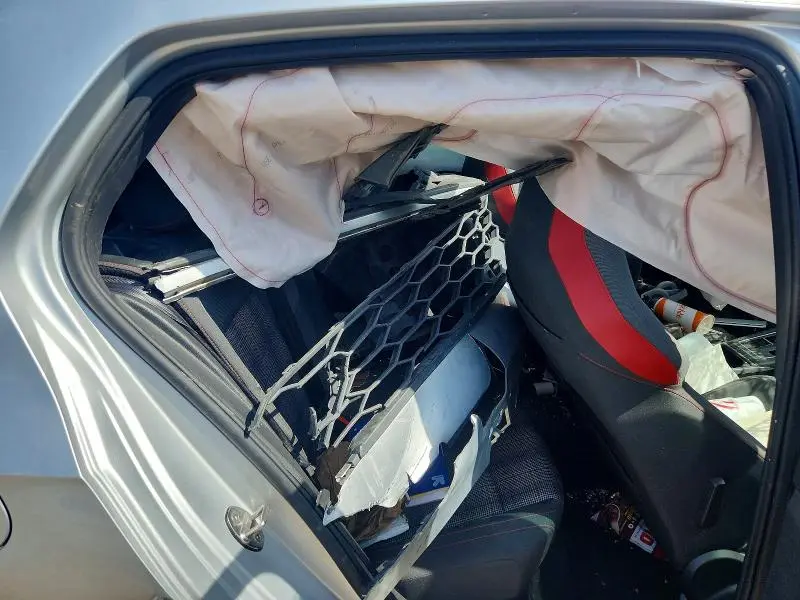 2022 VOLKSWAGEN GTI SE  