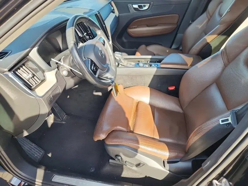 2018 VOLVO XC60 T5 INSCRIPTION  