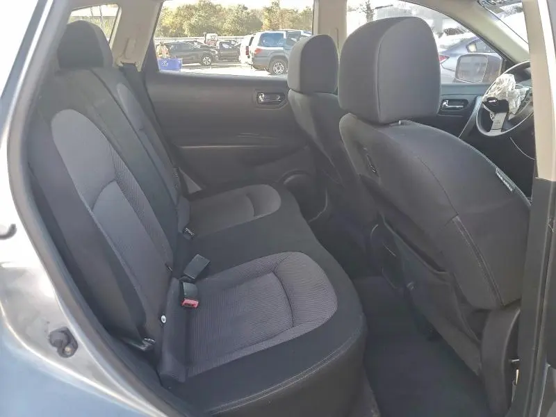 2011 NISSAN ROGUE S  