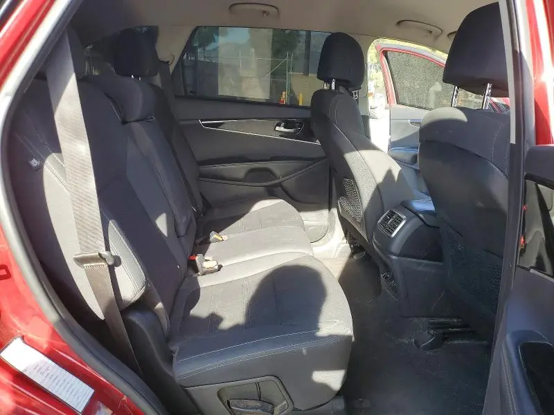 2017 KIA SORENTO LX V6  
