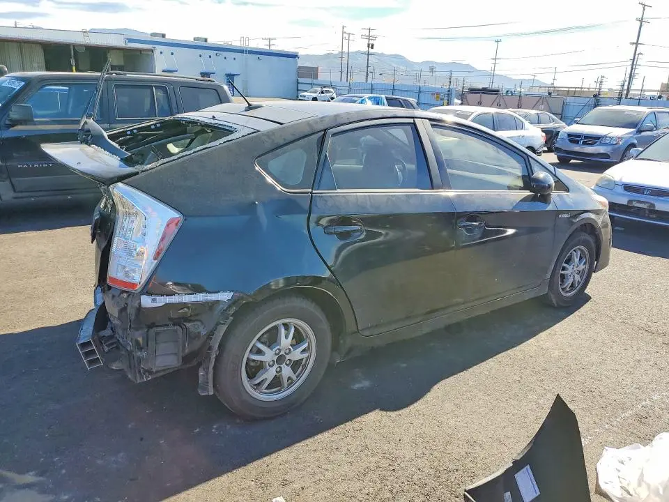 2011 TOYOTA PRIUS THREE  