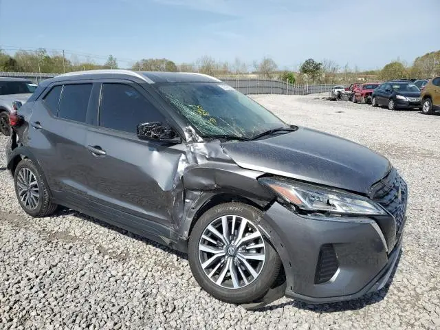 2021 NISSAN KICKS SV  