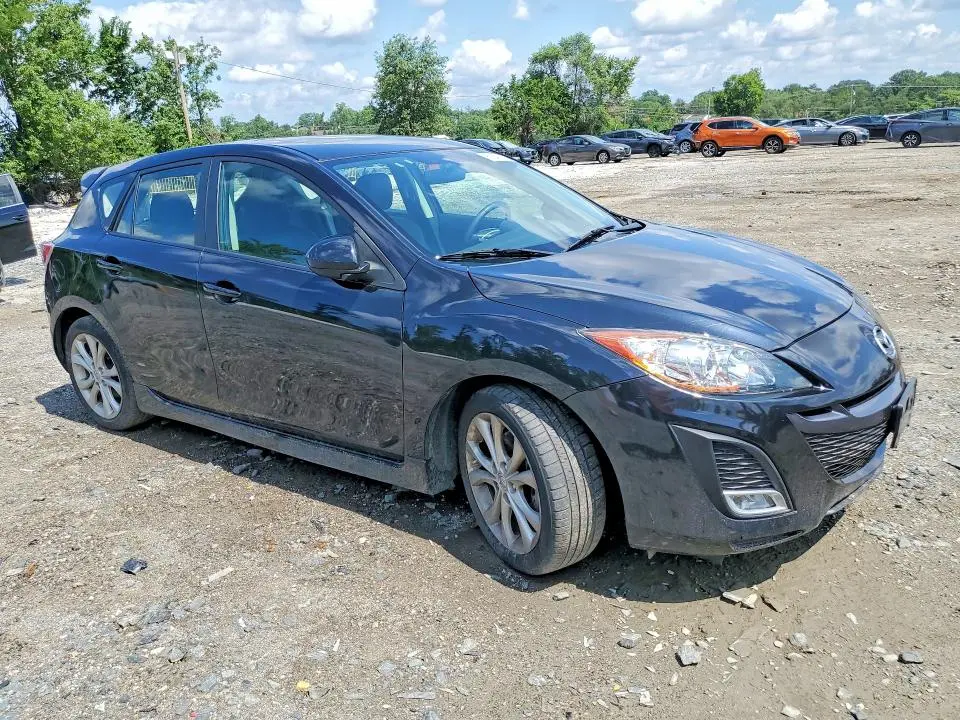 2011 MAZDA 3 S  