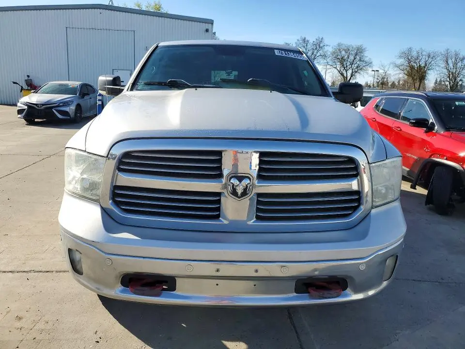 2017 RAM 1500 SLT  