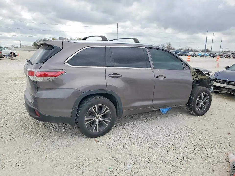 2016 TOYOTA HIGHLANDER XLE  