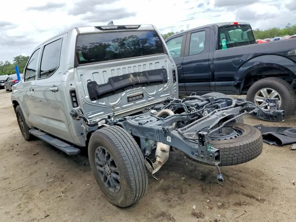 2024 TOYOTA TUNDRA SR5  
