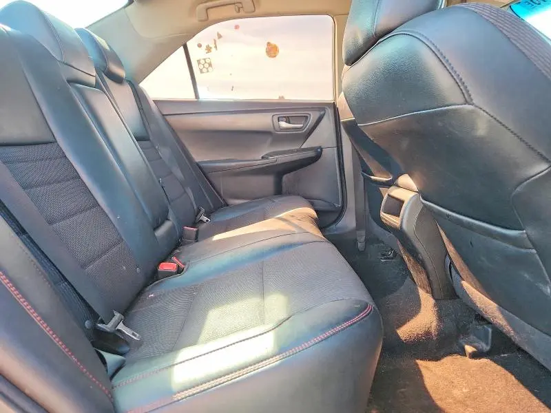 2017 TOYOTA CAMRY SE  