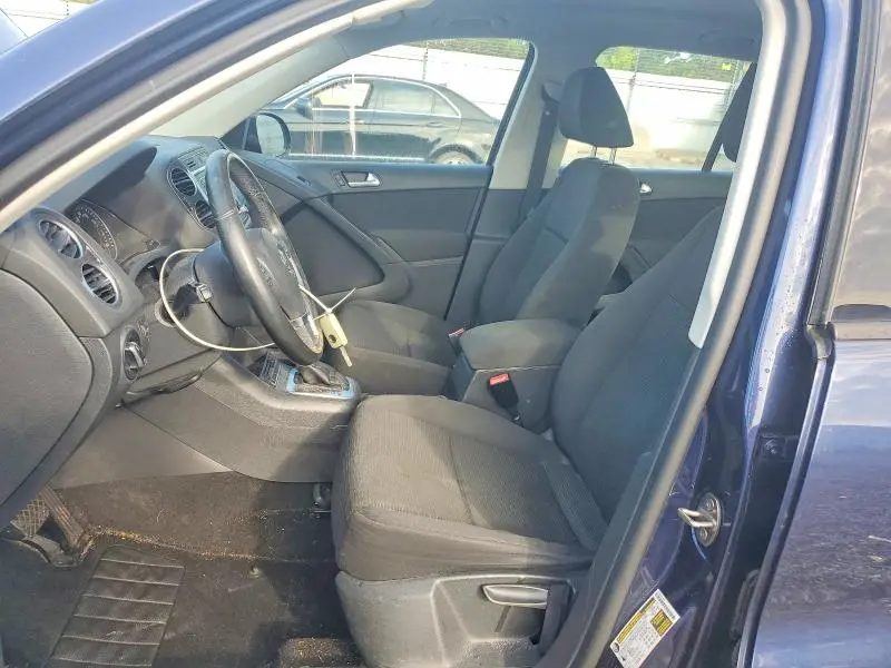 2015 VOLKSWAGEN TIGUAN S  