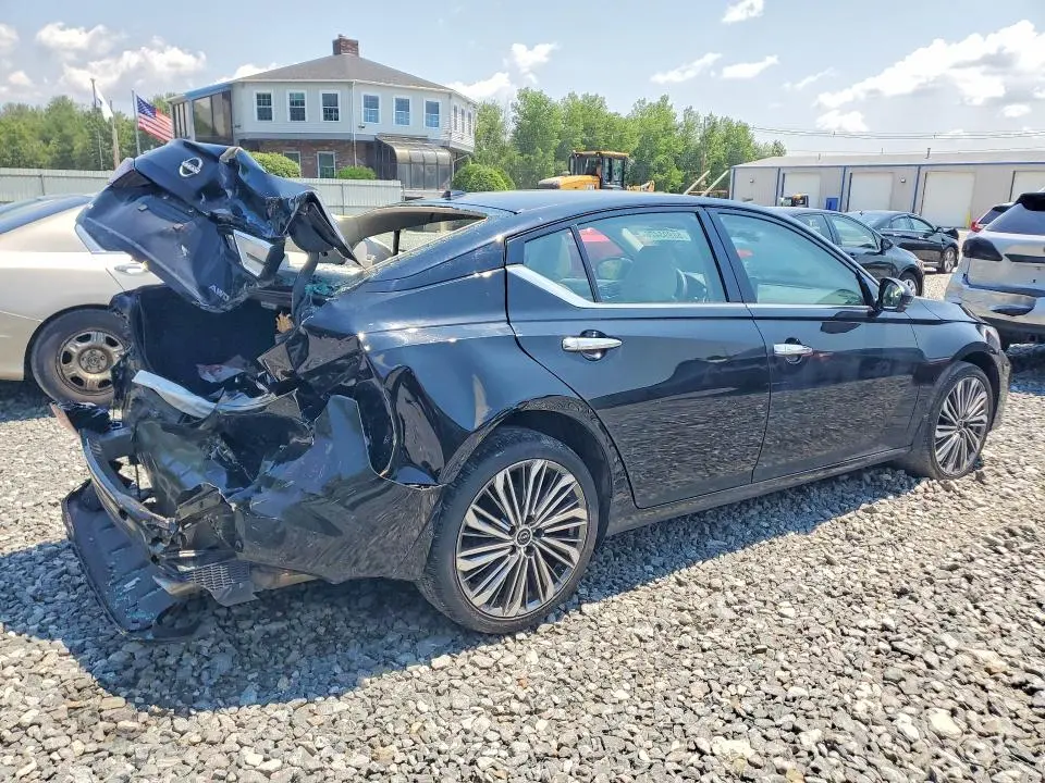 2024 NISSAN ALTIMA SL  
