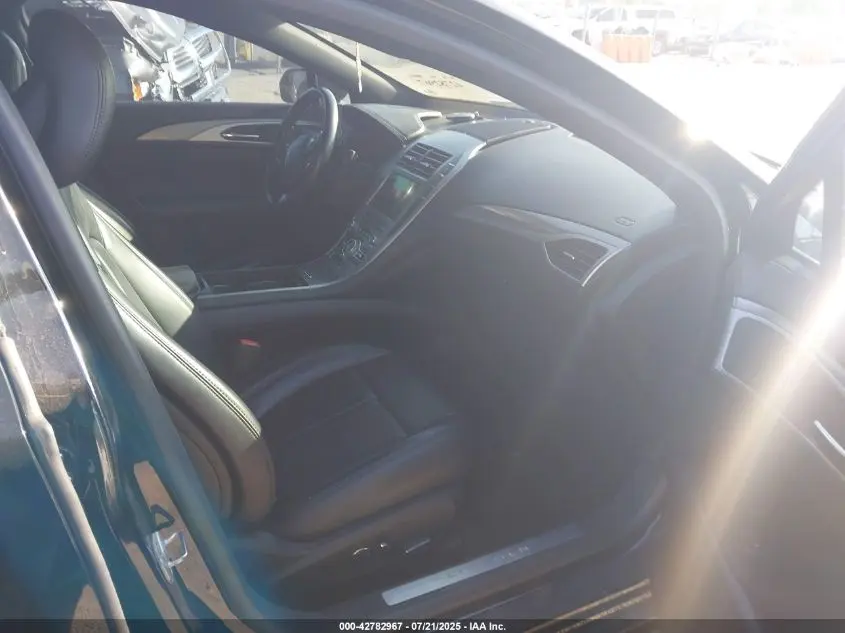 2018 LINCOLN MKZ PREMIERE