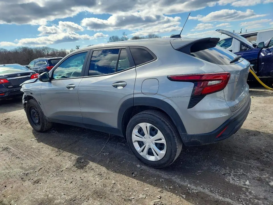 2024 CHEVROLET TRAX LS  