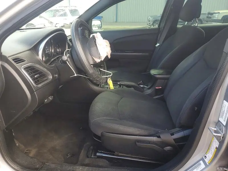2013 CHRYSLER 200 LX  