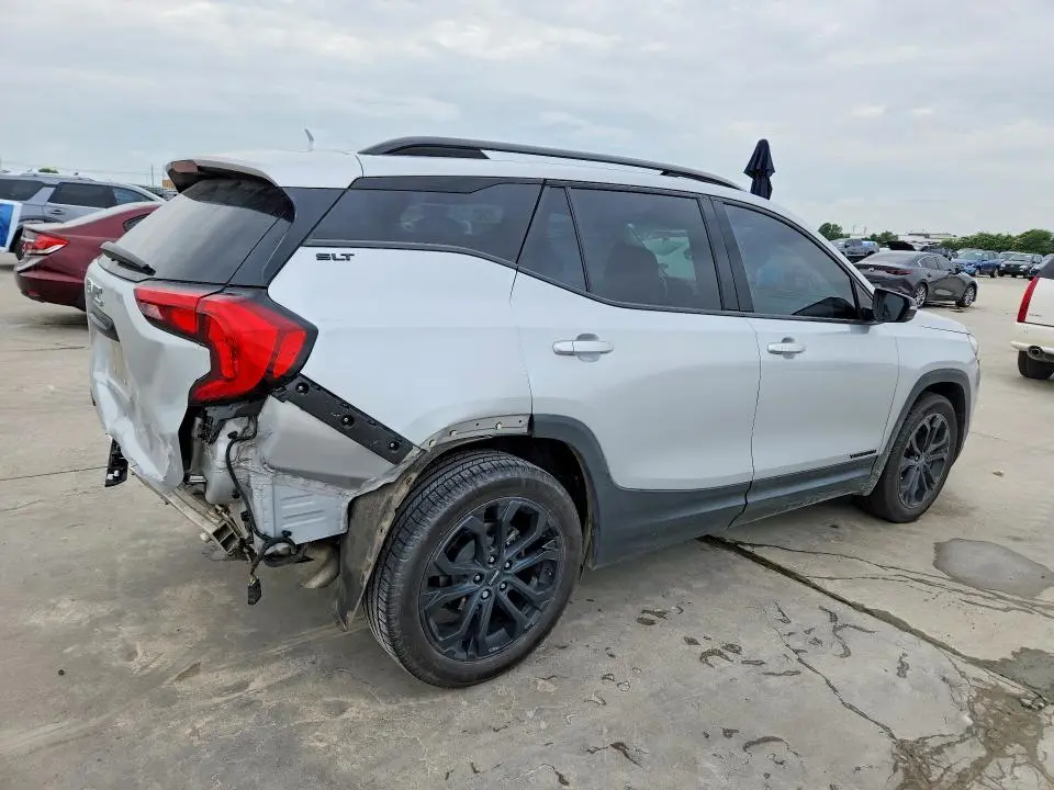 2021 GMC TERRAIN SLT  