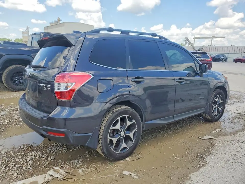 2016 SUBARU FORESTER PREMIUM + MR  