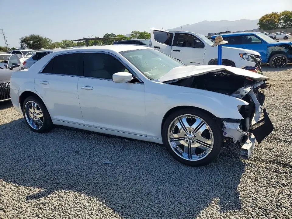 2015 CHRYSLER 300 LIMITED  