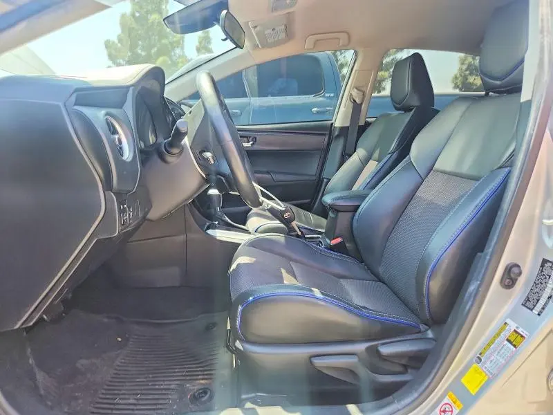 2018 TOYOTA COROLLA SE  