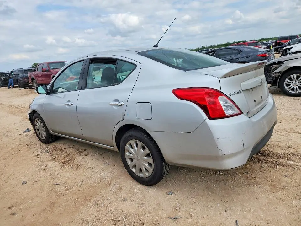 2019 NISSAN VERSA SV  