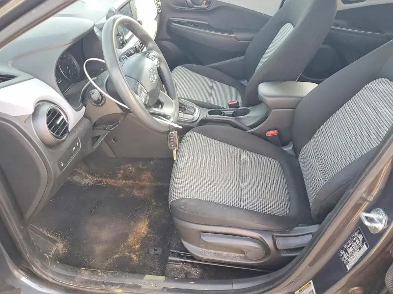 2021 HYUNDAI KONA SE  