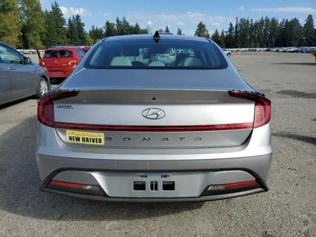 2020 HYUNDAI SONATA SE  