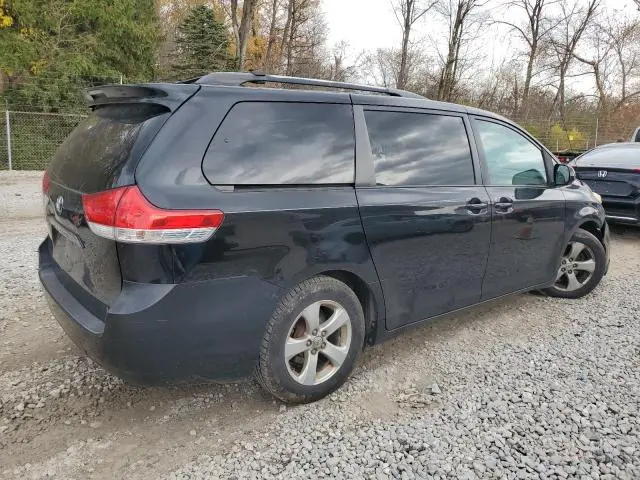 2011 TOYOTA SIENNA LE  