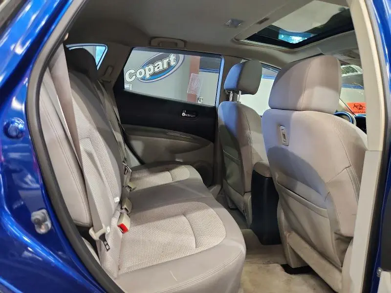 2011 NISSAN ROGUE S  