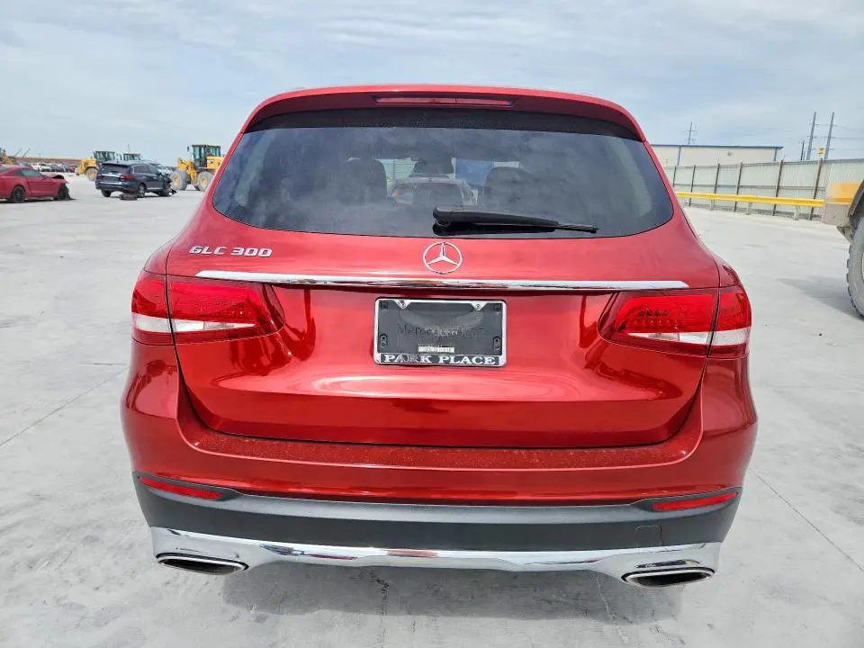 2019 MERCEDES-BENZ GLC 300  