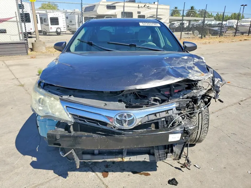 2013 TOYOTA CAMRY XLE  