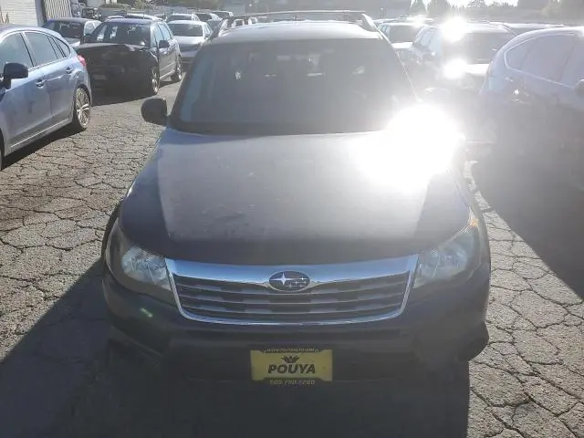 2010 SUBARU FORESTER XS  