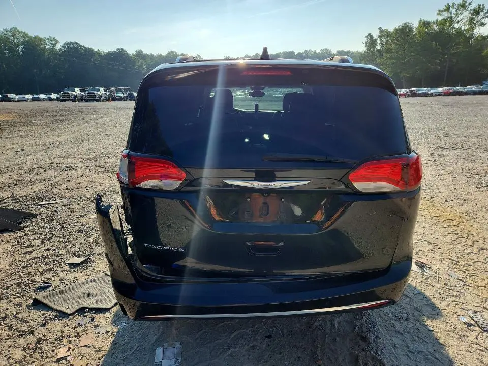 2017 CHRYSLER PACIFICA TOURING L PLUS  