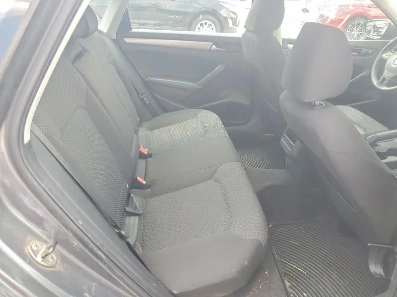 2012 VOLKSWAGEN PASSAT S  