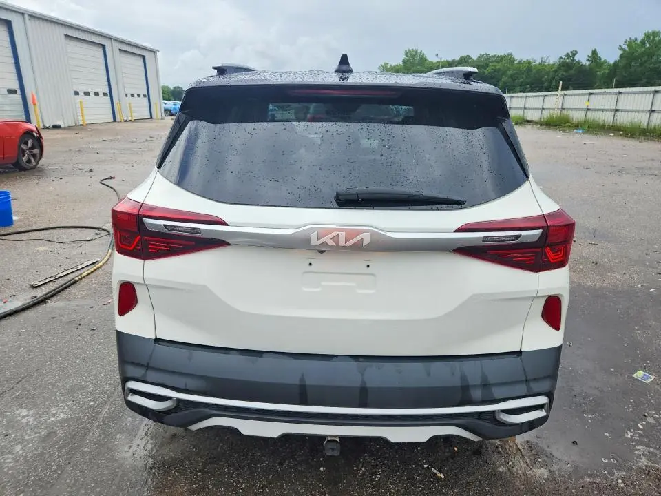 2023 KIA SELTOS S  