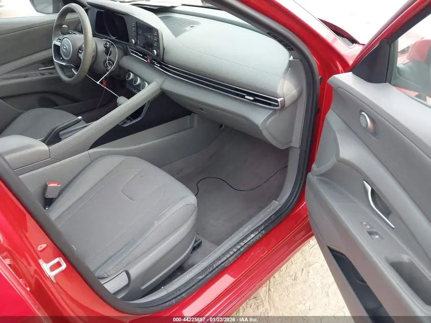 2021 HYUNDAI ELANTRA SE