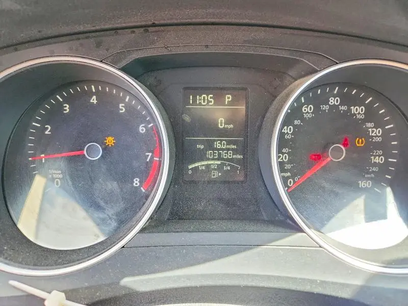 2016 VOLKSWAGEN JETTA SE  