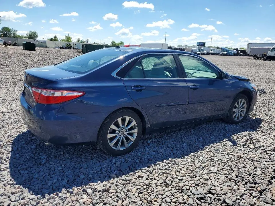 2015 TOYOTA CAMRY XLE  