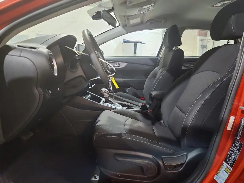 2022 KIA FORTE LXS  