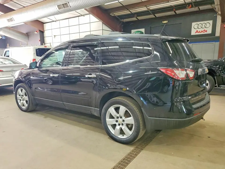2017 CHEVROLET TRAVERSE LT  