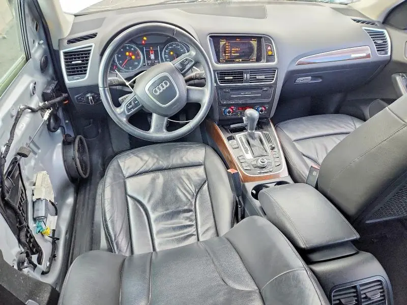 2010 AUDI Q5 PREMIUM PLUS  