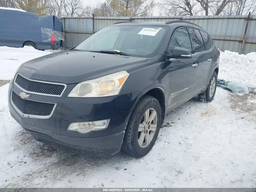 2011 CHEVROLET TRAVERSE 2LT