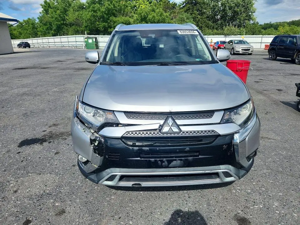 2020 MITSUBISHI OUTLANDER SE  