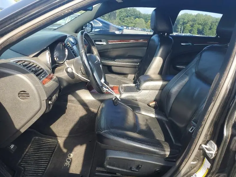 2013 CHRYSLER 300   