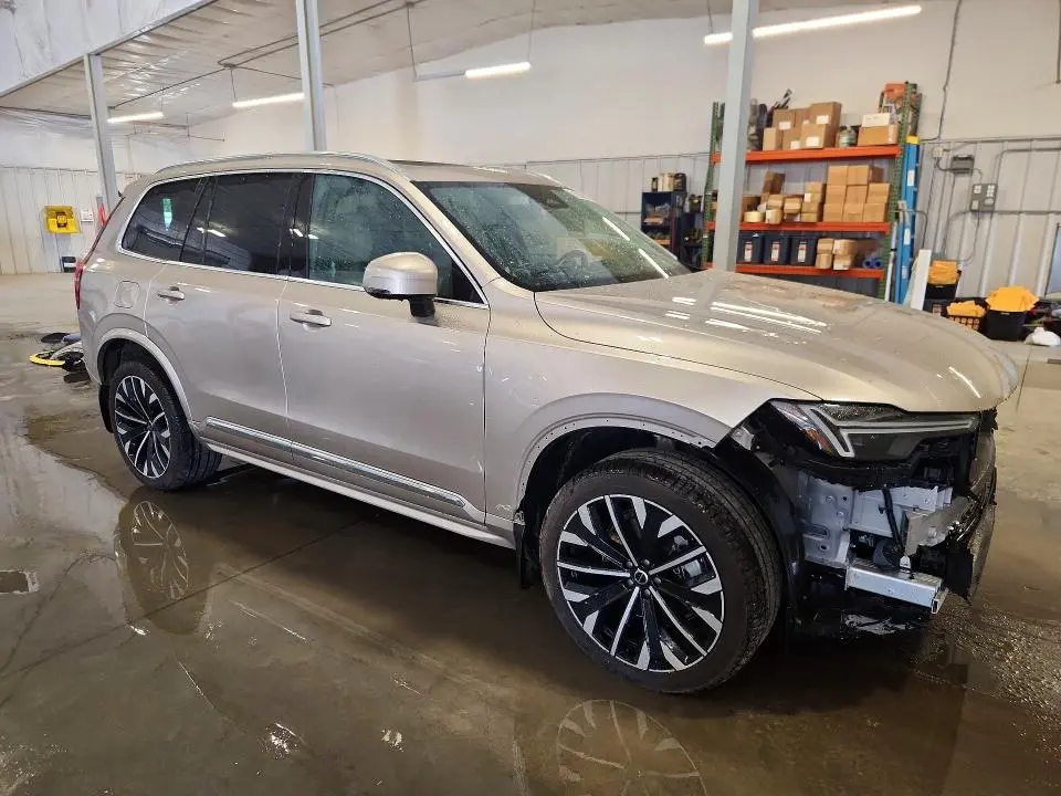 2025 VOLVO XC90 ULTRA  