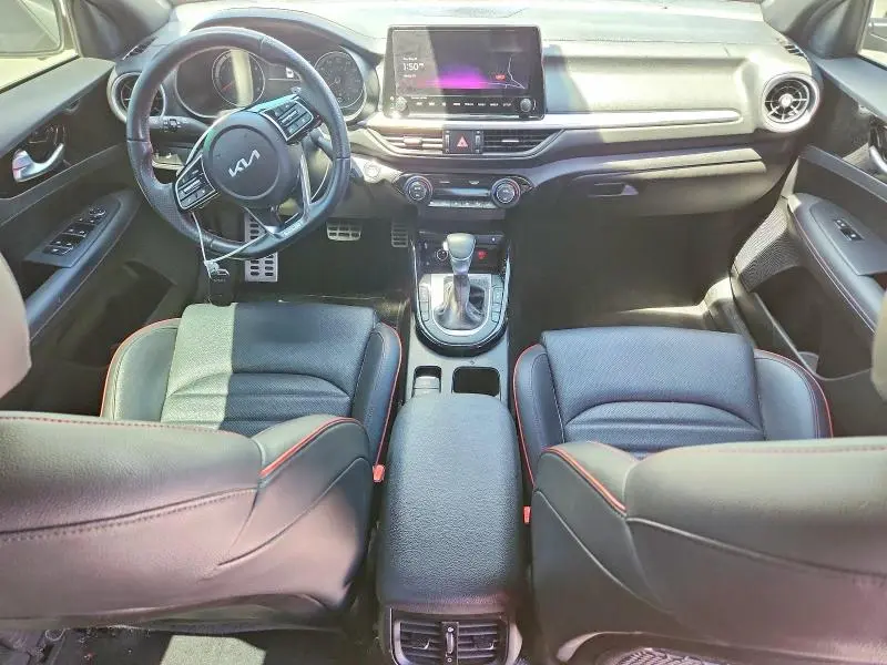 2023 KIA FORTE GT  