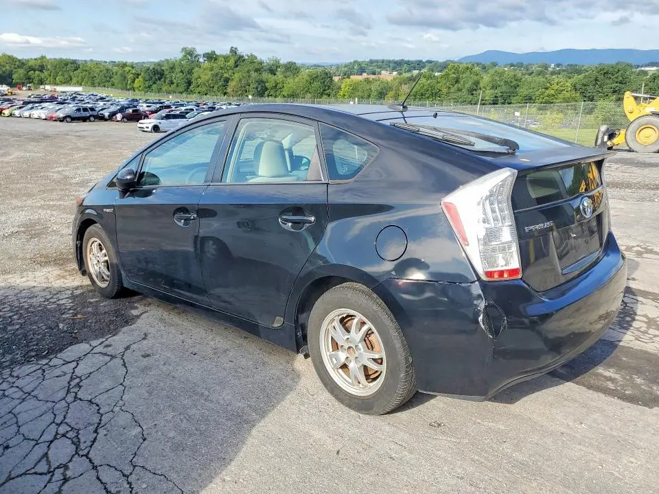 2010 TOYOTA PRIUS II  